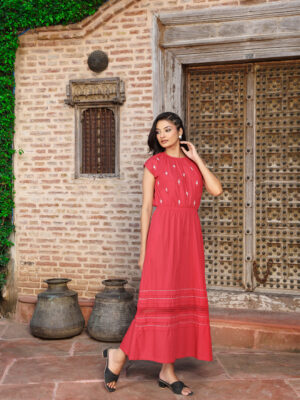 Spinel embroidered long dress
